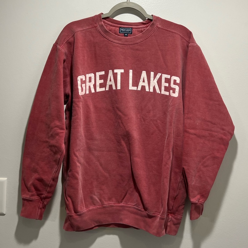 Great Lakes Crewneck Sweatshirt, Size M in Washed Red